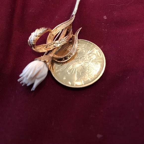 Krementz single rose 🌹 pin🥰 - Picture 4 of 4